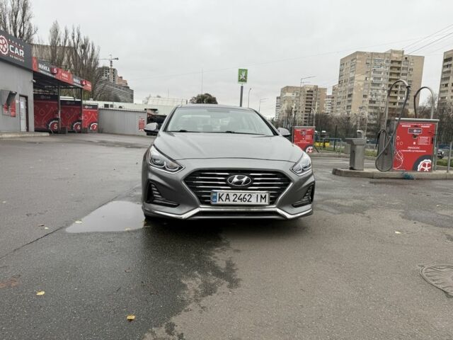 Серый Хендай Соната, объемом двигателя 2 л и пробегом 71 тыс. км за 20000 $, фото 8 на Automoto.ua