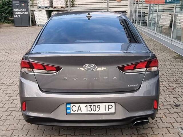 Серый Хендай Соната, объемом двигателя 2.36 л и пробегом 95 тыс. км за 13800 $, фото 12 на Automoto.ua
