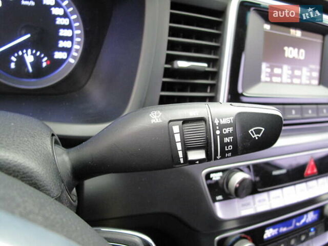 Сірий Хендай Соната, об'ємом двигуна 0 л та пробігом 256 тис. км за 13999 $, фото 61 на Automoto.ua