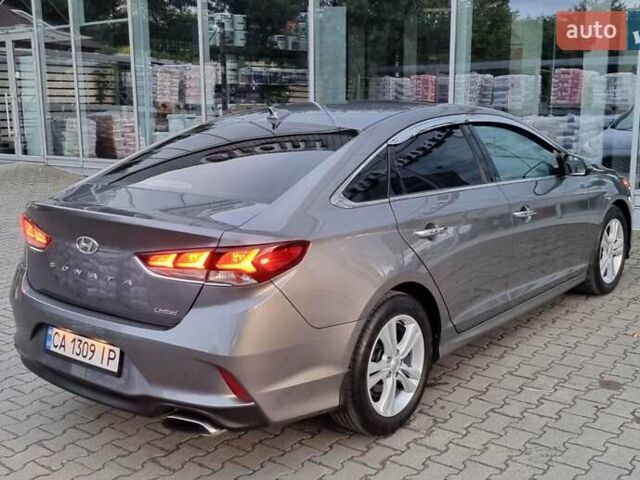 Серый Хендай Соната, объемом двигателя 2.36 л и пробегом 95 тыс. км за 13800 $, фото 16 на Automoto.ua