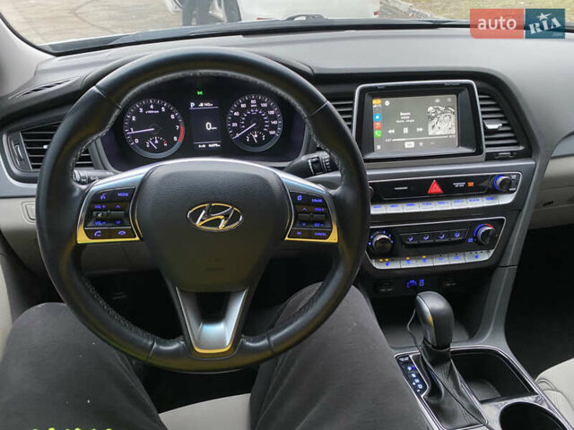 Серый Хендай Соната, объемом двигателя 2.4 л и пробегом 75 тыс. км за 13700 $, фото 15 на Automoto.ua