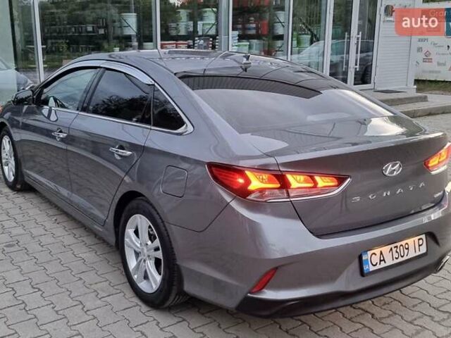 Серый Хендай Соната, объемом двигателя 2.36 л и пробегом 95 тыс. км за 13800 $, фото 20 на Automoto.ua