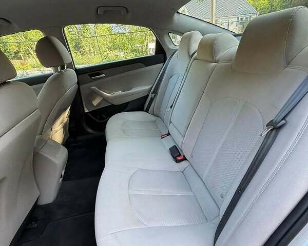 Сірий Хендай Соната, об'ємом двигуна 2.36 л та пробігом 87 тис. км за 9800 $, фото 5 на Automoto.ua