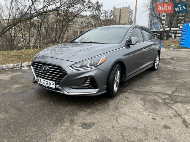 Серый Хендай Соната, объемом двигателя 2.4 л и пробегом 75 тыс. км за 13700 $, фото 4 на Automoto.ua