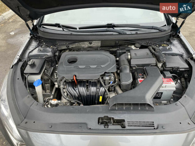 Серый Хендай Соната, объемом двигателя 2.4 л и пробегом 75 тыс. км за 13700 $, фото 25 на Automoto.ua