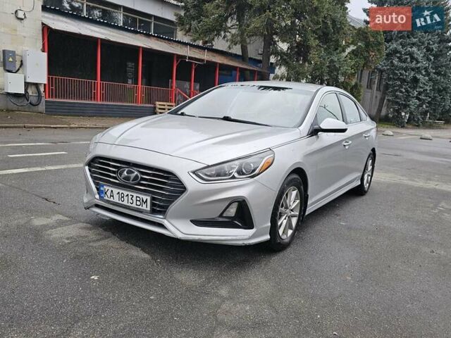 Серый Хендай Соната, объемом двигателя 2.36 л и пробегом 130 тыс. км за 9900 $, фото 12 на Automoto.ua