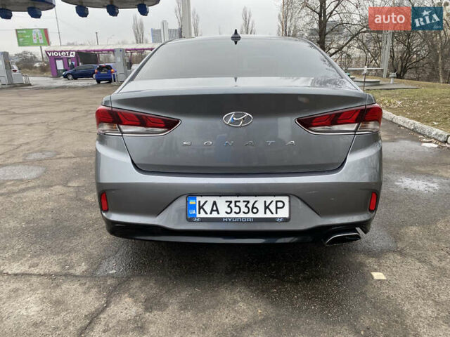 Серый Хендай Соната, объемом двигателя 2.4 л и пробегом 75 тыс. км за 13700 $, фото 6 на Automoto.ua