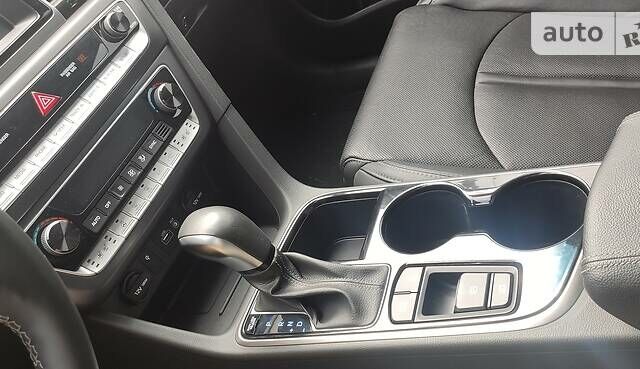 Серый Хендай Соната, объемом двигателя 2.4 л и пробегом 93 тыс. км за 14154 $, фото 14 на Automoto.ua