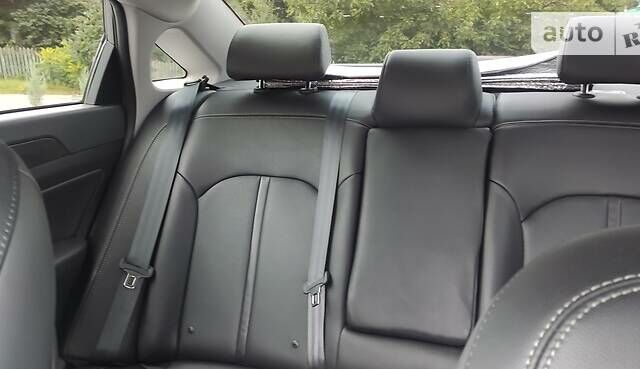 Серый Хендай Соната, объемом двигателя 2.4 л и пробегом 93 тыс. км за 14154 $, фото 7 на Automoto.ua