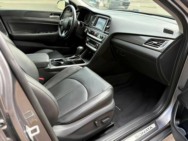 Серый Хендай Соната, объемом двигателя 2.4 л и пробегом 42 тыс. км за 7200 $, фото 12 на Automoto.ua