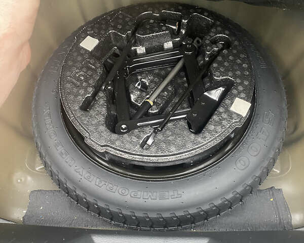 Серый Хендай Соната, объемом двигателя 2.4 л и пробегом 75 тыс. км за 13700 $, фото 13 на Automoto.ua