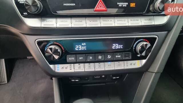 Серый Хендай Соната, объемом двигателя 2.36 л и пробегом 95 тыс. км за 13800 $, фото 62 на Automoto.ua