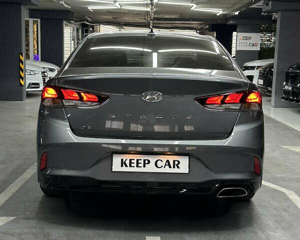 Сірий Хендай Соната, об'ємом двигуна 2.36 л та пробігом 109 тис. км за 12999 $, фото 5 на Automoto.ua