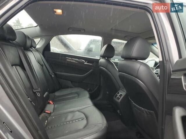 Серый Хендай Соната, объемом двигателя 2.4 л и пробегом 138 тыс. км за 1900 $, фото 9 на Automoto.ua