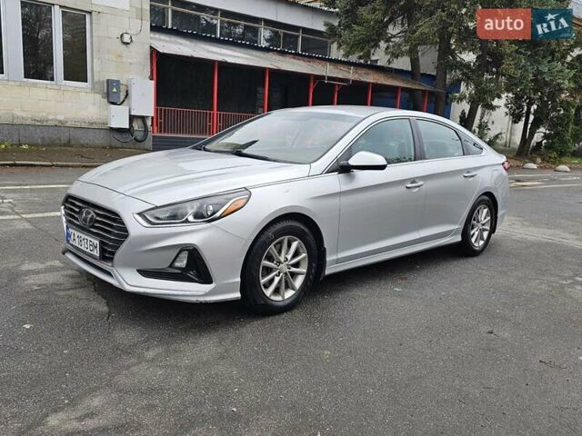 Серый Хендай Соната, объемом двигателя 2.36 л и пробегом 130 тыс. км за 9900 $, фото 11 на Automoto.ua