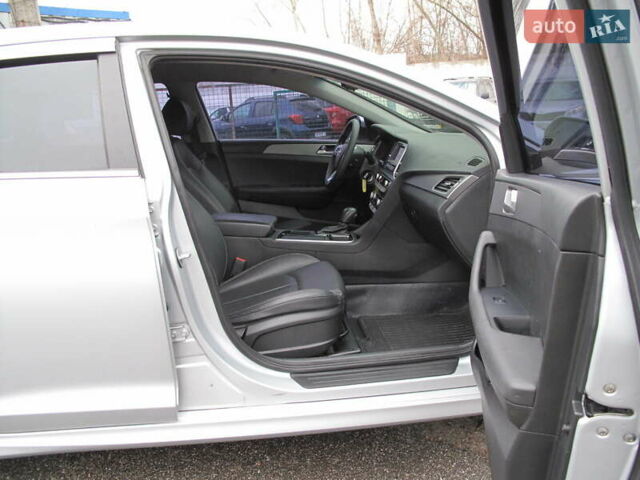 Сірий Хендай Соната, об'ємом двигуна 0 л та пробігом 256 тис. км за 13999 $, фото 35 на Automoto.ua