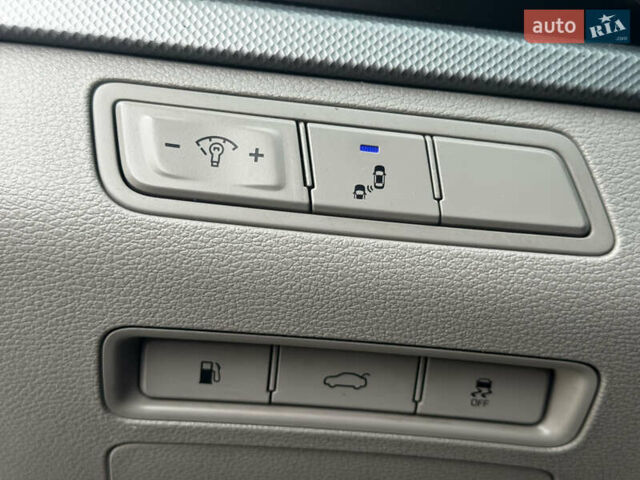 Серый Хендай Соната, объемом двигателя 2.4 л и пробегом 133 тыс. км за 13850 $, фото 28 на Automoto.ua