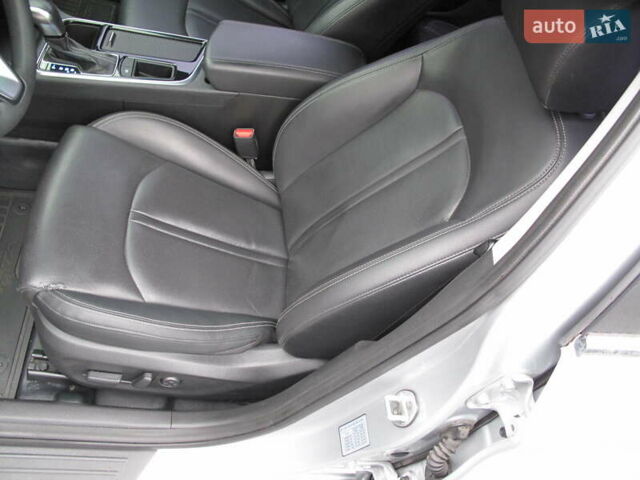 Сірий Хендай Соната, об'ємом двигуна 0 л та пробігом 256 тис. км за 13999 $, фото 16 на Automoto.ua