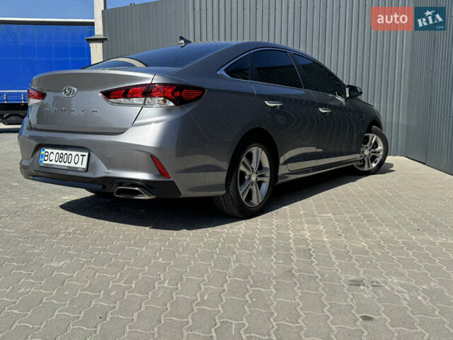 Серый Хендай Соната, объемом двигателя 2.4 л и пробегом 125 тыс. км за 13999 $, фото 8 на Automoto.ua