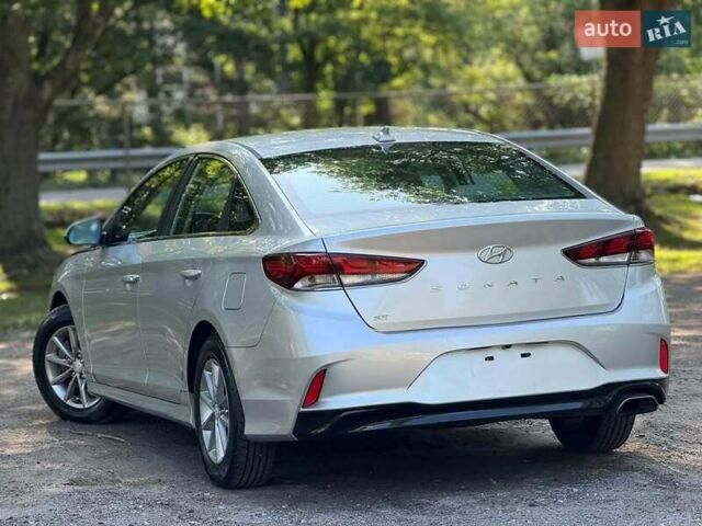 Сірий Хендай Соната, об'ємом двигуна 2.36 л та пробігом 87 тис. км за 9800 $, фото 3 на Automoto.ua