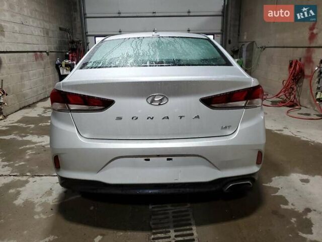 Серый Хендай Соната, объемом двигателя 2.4 л и пробегом 109 тыс. км за 2450 $, фото 5 на Automoto.ua