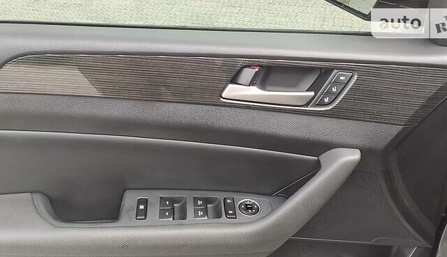 Серый Хендай Соната, объемом двигателя 2.4 л и пробегом 93 тыс. км за 14154 $, фото 15 на Automoto.ua