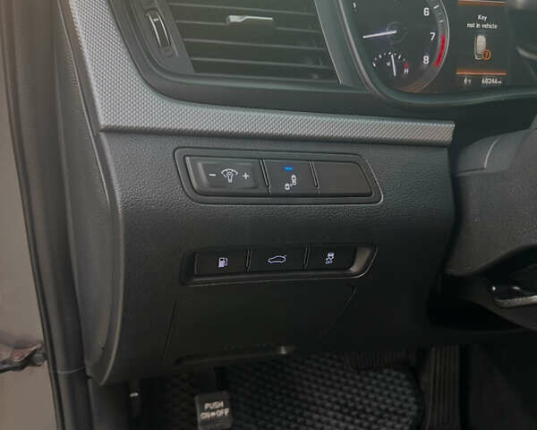 Серый Хендай Соната, объемом двигателя 2.36 л и пробегом 109 тыс. км за 14500 $, фото 10 на Automoto.ua