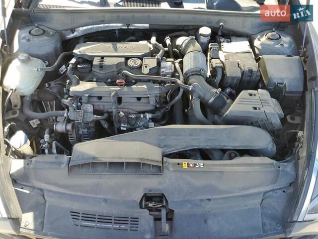 Сірий Хендай Соната, об'ємом двигуна 1.6 л та пробігом 134 тис. км за 4600 $, фото 10 на Automoto.ua