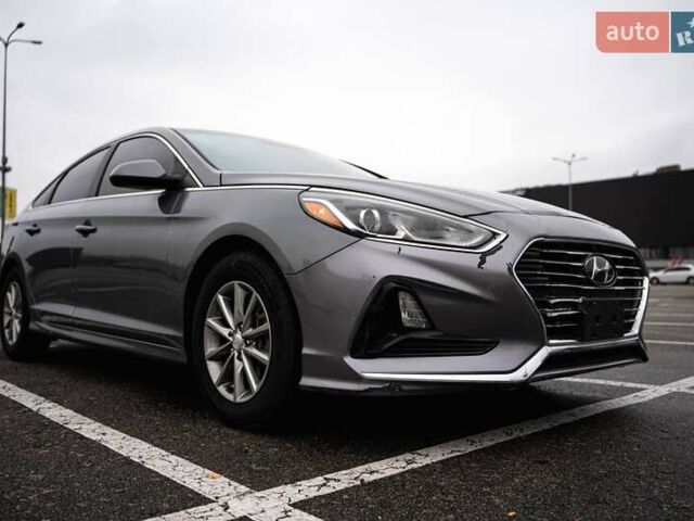 Сірий Хендай Соната, об'ємом двигуна 2.4 л та пробігом 107 тис. км за 12000 $, фото 8 на Automoto.ua