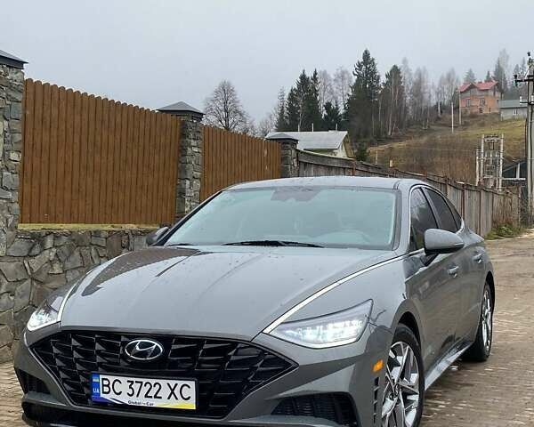 Сірий Хендай Соната, об'ємом двигуна 2.5 л та пробігом 126 тис. км за 19000 $, фото 1 на Automoto.ua