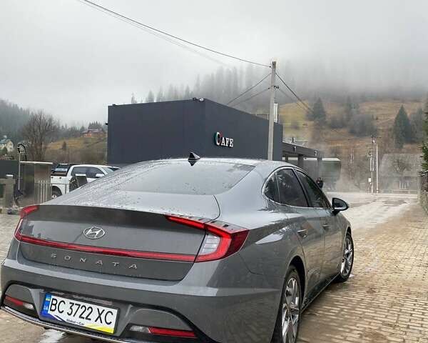 Сірий Хендай Соната, об'ємом двигуна 2.5 л та пробігом 126 тис. км за 19000 $, фото 2 на Automoto.ua
