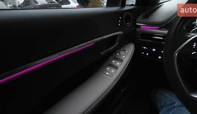 Сірий Хендай Соната, об'ємом двигуна 2 л та пробігом 53 тис. км за 27000 $, фото 37 на Automoto.ua