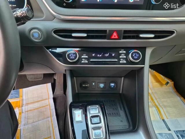 Серый Хендай Соната, объемом двигателя 2.5 л и пробегом 44 тыс. км за 17000 $, фото 4 на Automoto.ua