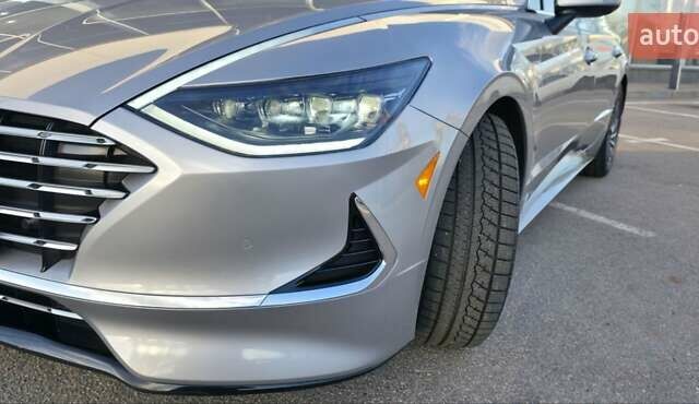 Сірий Хендай Соната, об'ємом двигуна 2 л та пробігом 53 тис. км за 27000 $, фото 21 на Automoto.ua