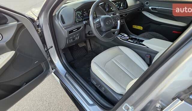 Сірий Хендай Соната, об'ємом двигуна 2 л та пробігом 53 тис. км за 27000 $, фото 20 на Automoto.ua