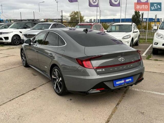 Серый Хендай Соната, объемом двигателя 1.6 л и пробегом 41 тыс. км за 21900 $, фото 5 на Automoto.ua