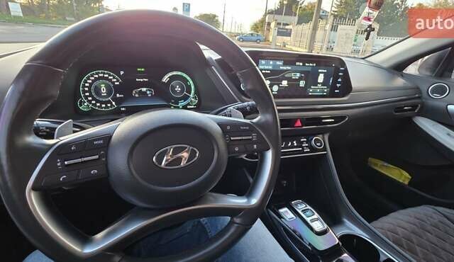 Сірий Хендай Соната, об'ємом двигуна 2 л та пробігом 53 тис. км за 27000 $, фото 30 на Automoto.ua