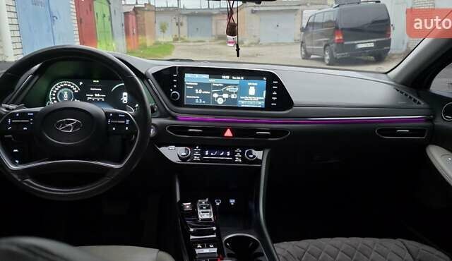 Сірий Хендай Соната, об'ємом двигуна 2 л та пробігом 53 тис. км за 27000 $, фото 33 на Automoto.ua