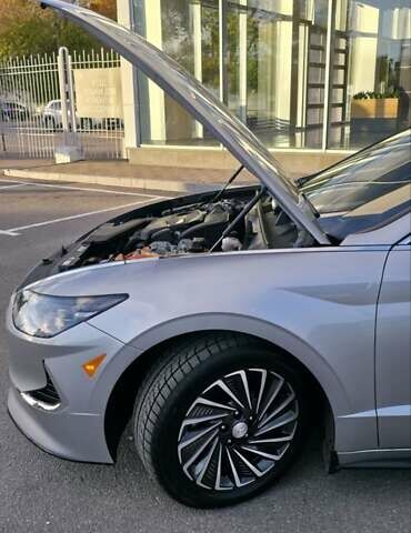 Сірий Хендай Соната, об'ємом двигуна 2 л та пробігом 53 тис. км за 27000 $, фото 10 на Automoto.ua