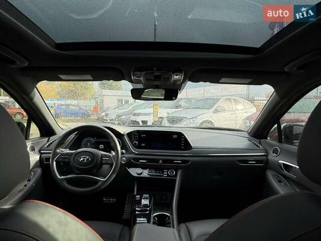 Серый Хендай Соната, объемом двигателя 1.6 л и пробегом 41 тыс. км за 21900 $, фото 10 на Automoto.ua
