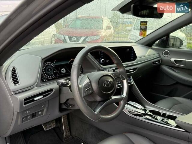 Серый Хендай Соната, объемом двигателя 1.6 л и пробегом 41 тыс. км за 21900 $, фото 9 на Automoto.ua