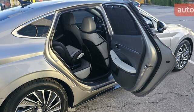 Сірий Хендай Соната, об'ємом двигуна 2 л та пробігом 53 тис. км за 27000 $, фото 25 на Automoto.ua