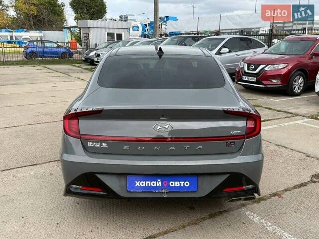 Серый Хендай Соната, объемом двигателя 1.6 л и пробегом 41 тыс. км за 21900 $, фото 4 на Automoto.ua