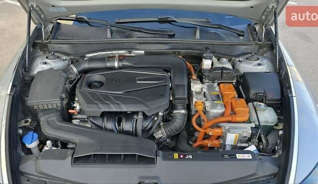 Сірий Хендай Соната, об'ємом двигуна 2 л та пробігом 53 тис. км за 27000 $, фото 22 на Automoto.ua