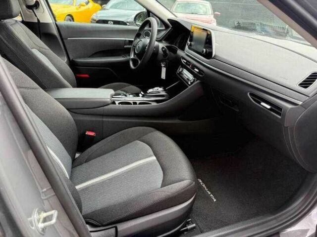 Сірий Хендай Соната, об'ємом двигуна 2.5 л та пробігом 45 тис. км за 3800 $, фото 7 на Automoto.ua