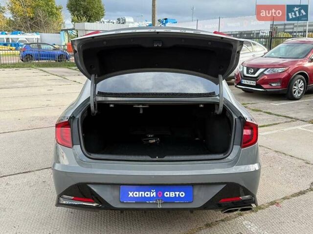 Серый Хендай Соната, объемом двигателя 1.6 л и пробегом 41 тыс. км за 21900 $, фото 20 на Automoto.ua