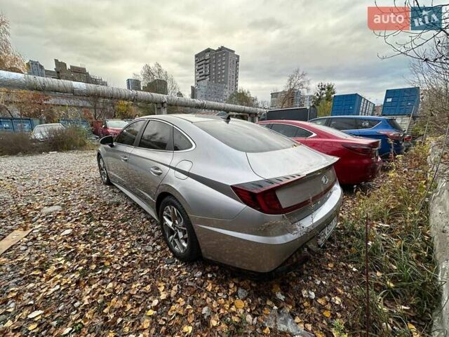 Сірий Хендай Соната, об'ємом двигуна 2.5 л та пробігом 46 тис. км за 19000 $, фото 6 на Automoto.ua