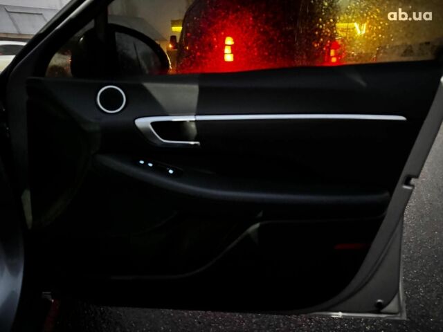 Серый Хендай Соната, объемом двигателя 2.5 л и пробегом 46 тыс. км за 19390 $, фото 25 на Automoto.ua