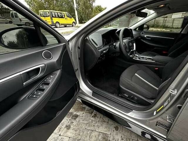 Серый Хендай Соната, объемом двигателя 2.4 л и пробегом 43 тыс. км за 15200 $, фото 13 на Automoto.ua