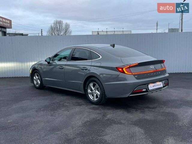Серый Хендай Соната, объемом двигателя 2.5 л и пробегом 95 тыс. км за 16990 $, фото 7 на Automoto.ua